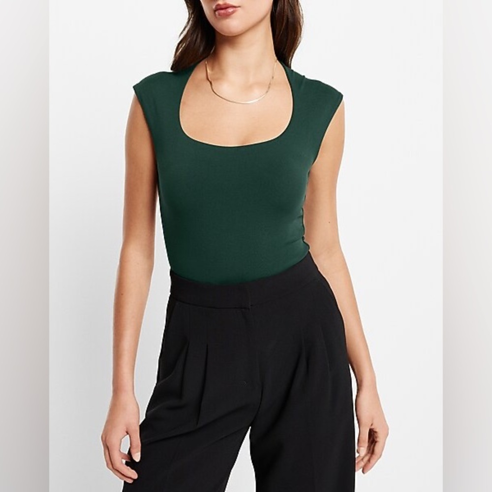 NWT Express BodyContour High Compression Scoop Neck Cap Sleeve Green XL Bodysuit